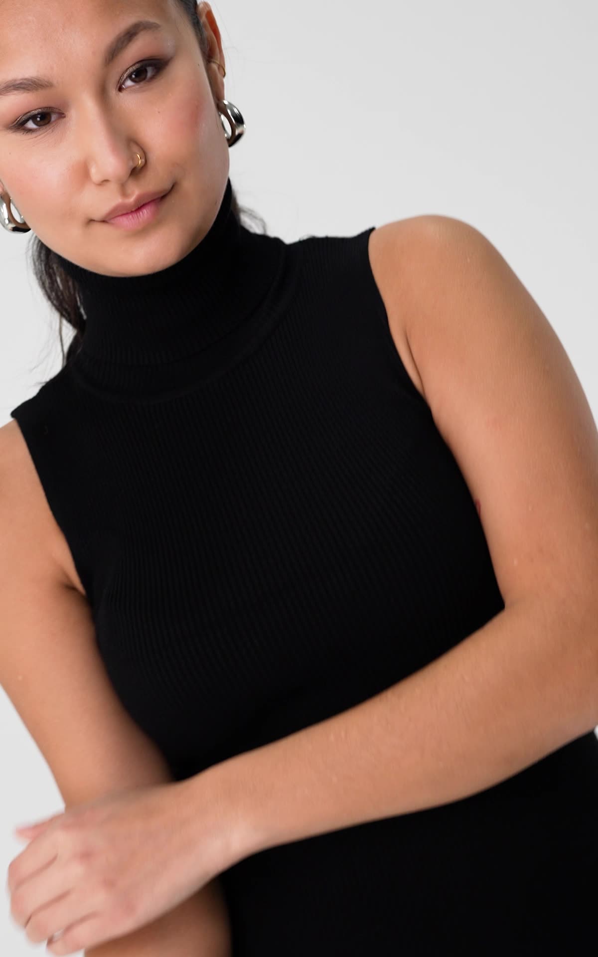 Ribbed dress without sleeves and turtle neck | Guts & Gusto